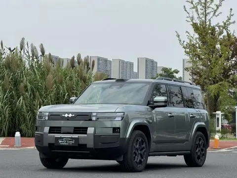 BYD Leopard 钛7 PHEV 2025