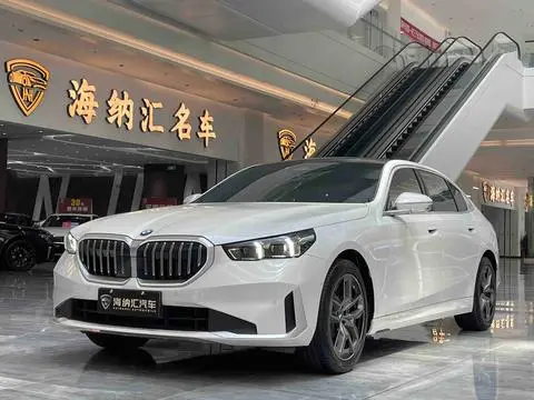 BMW 5 Series 2024