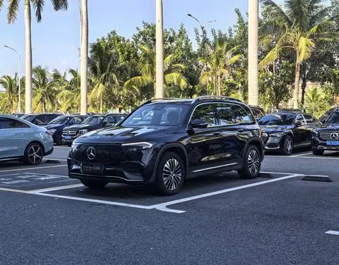 Mercedes-Benz EQB 2023