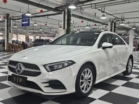 Mercedes-Benz A-Class 2019 — фото 1