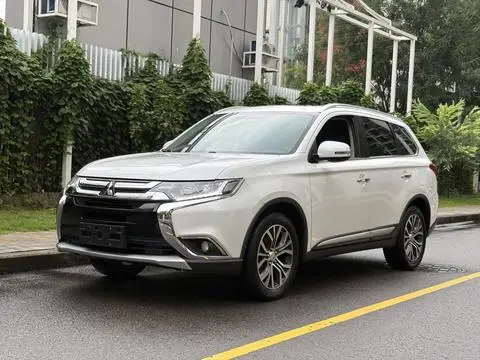 Mitsubishi 欧蓝德 2018