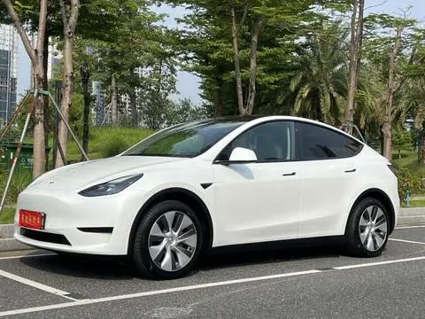 Tesla Model Y 2022 — фото 1