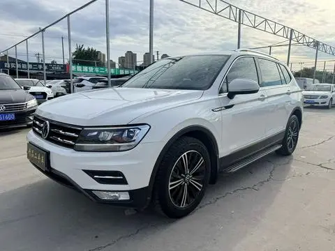 Volkswagen Tiguan L 2021 — фото 1