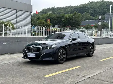 BMW 5 Series 2025