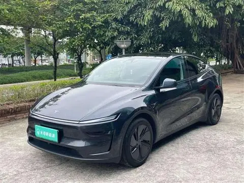Tesla Model Y 2025