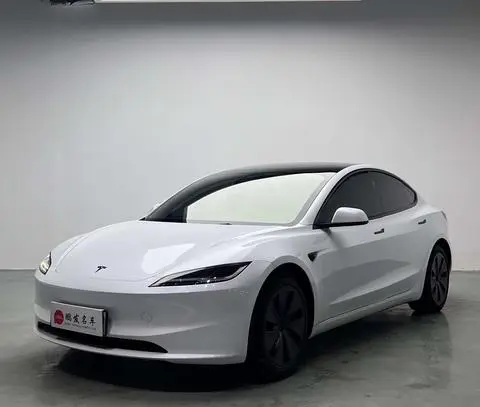 Tesla Model 3 2023 — фото 1