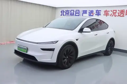 Tesla Model Y 2025