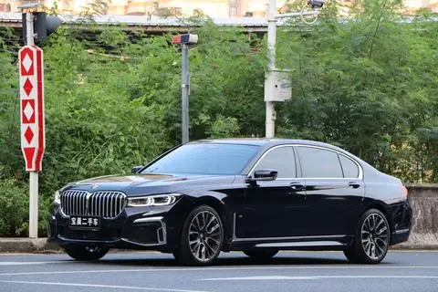 BMW 7 Series 2021