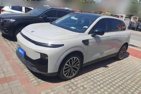Leapmotor B10 2025