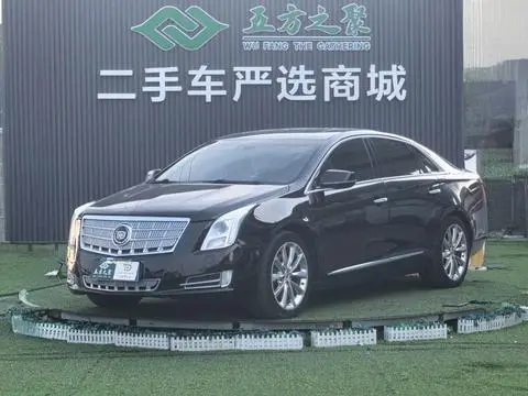 Cadillac XTS 2013 — фото 1