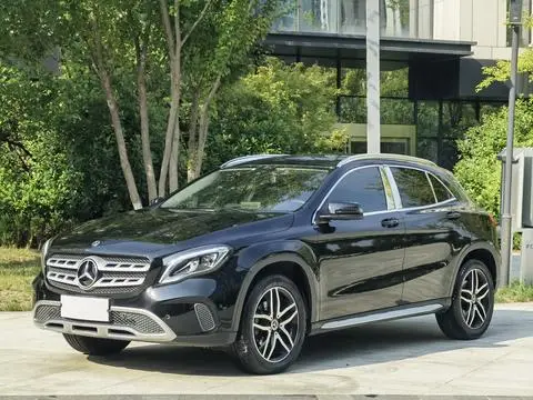 Mercedes-Benz GLA 2017 — фото 1