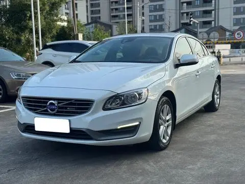 Volvo S60 2016 — фото 1