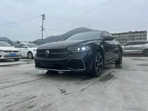 Volkswagen Passat 2022