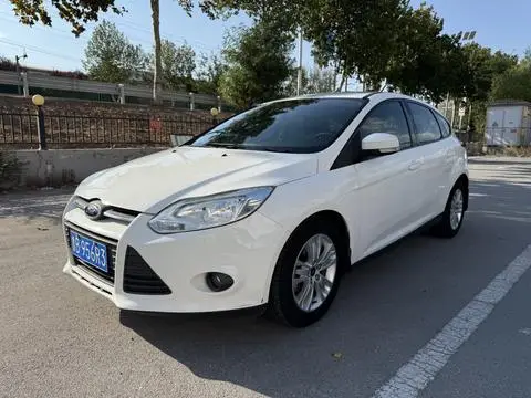 Ford Focus 2015 — фото 1