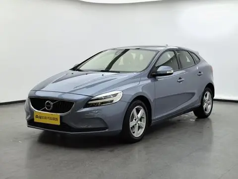Volvo V40 2018