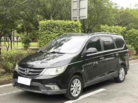 Baojun 730 2015