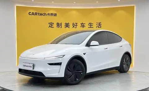 Tesla Model Y 2025
