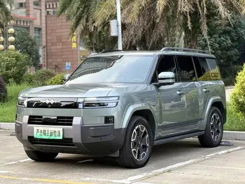BYD Leopard 钛7 PHEV 2025