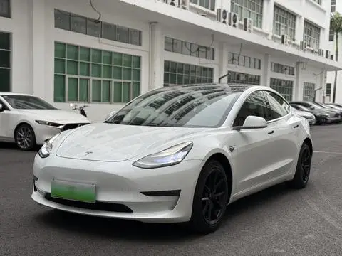 Tesla Model 3 2020 — фото 1