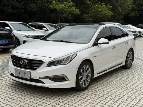 Hyundai 索纳塔九 2015