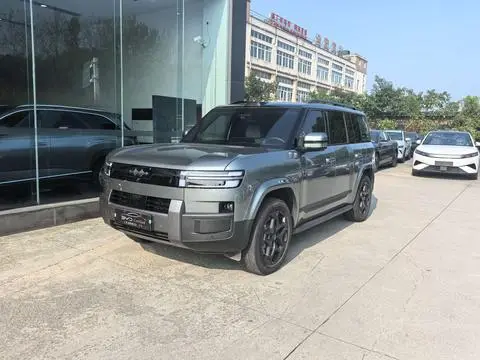 BYD Leopard 钛7 PHEV 2025