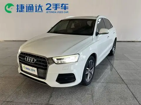 Audi Q3 2016 — фото 1