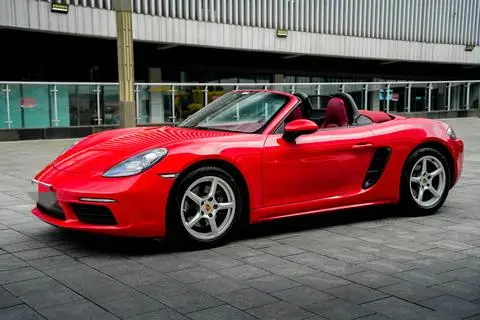 Porsche 718 2016