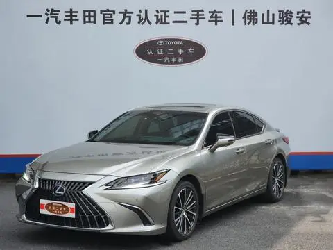 Lexus ES 2022