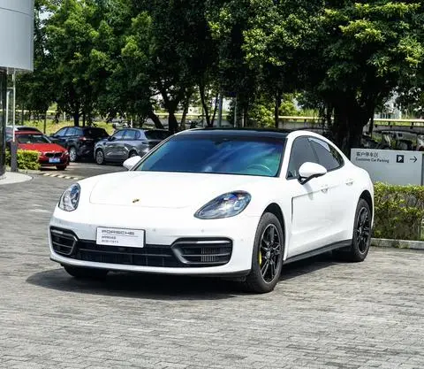 Porsche Panamera 2023