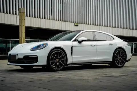 Porsche Panamera 2022