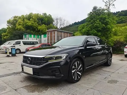 Volkswagen Passat 2022