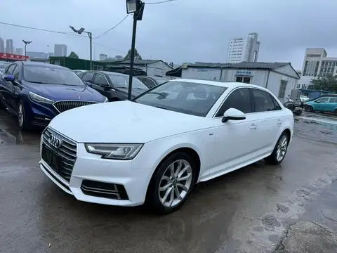 Audi A4L 2018 — фото 1