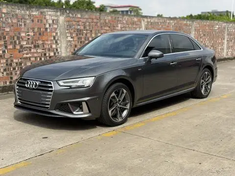 Audi A4L 2019 — фото 1