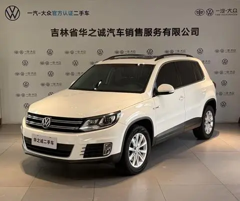 Volkswagen Tiguan 2015 — фото 1