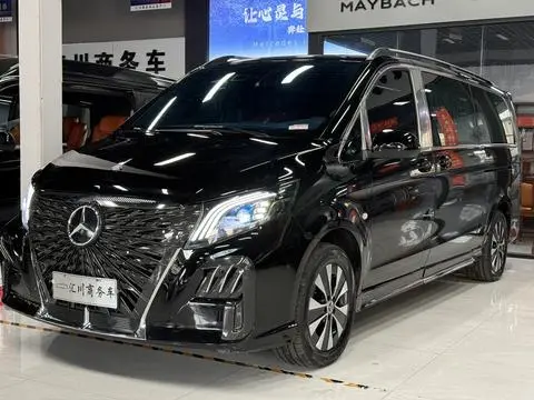 Mercedes-Benz 威霆 2023
