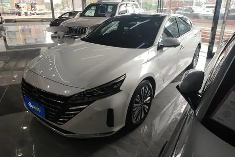 Nissan Teana 2022