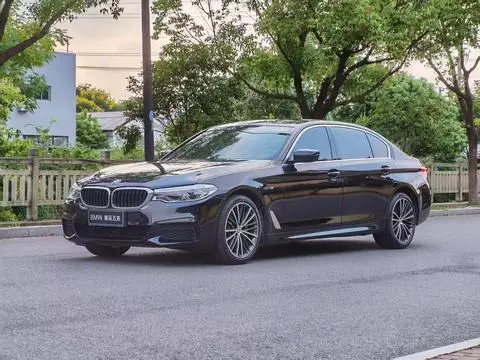 BMW 5 Series 2020 — фото 1