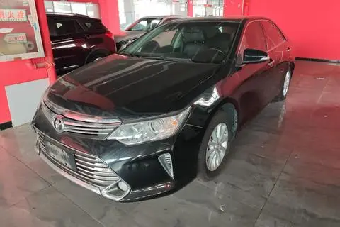 Toyota Camry 2016 — фото 1