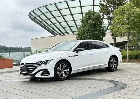 Volkswagen CC 2021 — фото 1