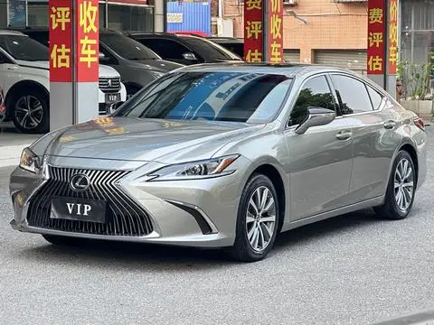 Lexus ES 2020