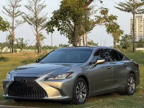 Lexus ES 2018