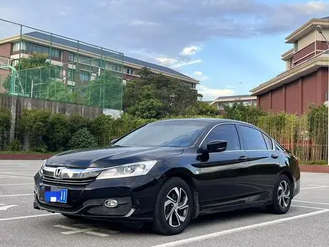 Honda Accord 2016 — фото 1