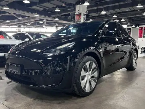 Tesla Model Y 2022 — фото 1