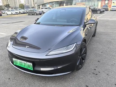 Tesla Model 3 2023