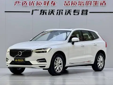 Volvo XC60 2021 — фото 1