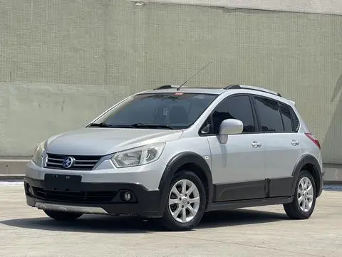 Venucia R50X 2013