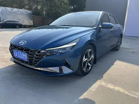 Hyundai Elantra 2022