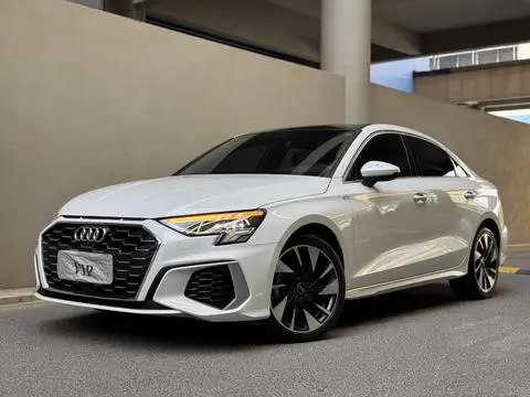 Audi A3 2023 — фото 1
