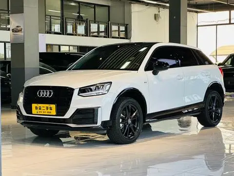 Audi Q2L 2020