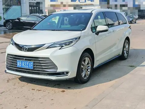 Toyota SIENNA 2024